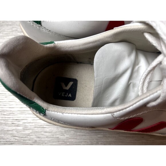 VEJA Men’s V-10 Leather Sneaker Size 9 White Red Fashion Minimalist Preppy - Picture 5 of 9